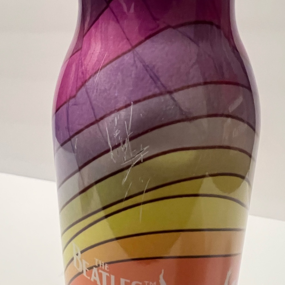 Beatles Love Cirque Du Soleil, Final Show, Mirage Hotel Vegas, Aluminum Bottle - Picture 8 of 8